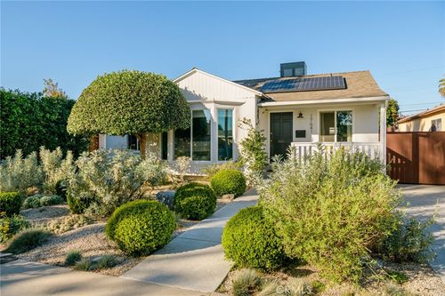 17641 Kittridge St, Lake Balboa, CA, 91406-5324 | Card Image