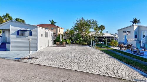 462 Nettles Blvd, Jensen Beach, FL, 34957-3330 | Card Image