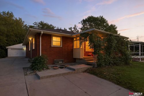 5046 Normal Blvd, Lincoln, NE, 68506-6318 | Card Image