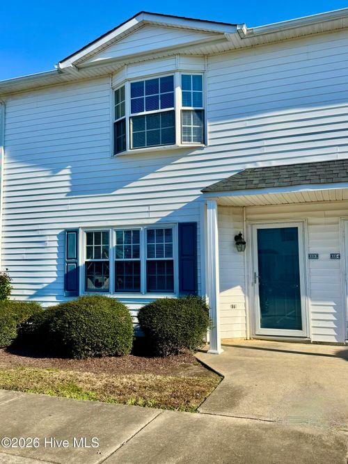 kkk3-3995 Sterling Pointe Dr, Winterville, NC, 28590-9241 | Card Image