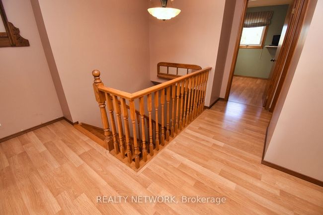 14 Ingrid Crt, House other with 6 bedrooms, 4 bathrooms and 1 parking in Hamilton ON | Image 24