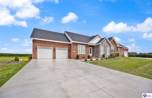 333 Fairway Dr, Campbellsville, KY, 42718-7985 | Card Image