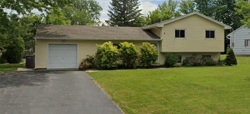 32 Golden Rod Ln, Rochester, NY, 14623-3604 | Card Image