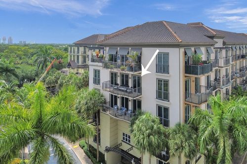 400-2633 Ne 14th Ave, Wilton Manors, FL, 33334-4387 | Card Image