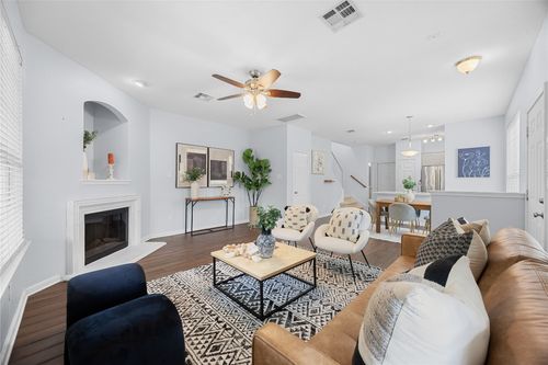 apt-6302-1900 Scofield Ridge Pkwy, Austin, TX, 78727-1624 | Card Image