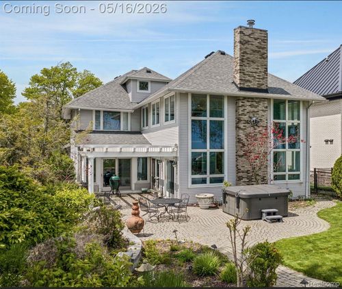 30134 Jefferson Ave, Saint Clair Shores, MI, 48082-2713 | Card Image