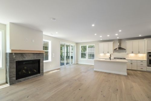 460 Tomlinson Pointe Dr, Mount Juliet, TN, 37122-2786 | Card Image