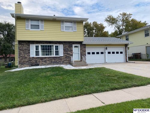 820 Benton St, Lincoln, NE, 68521-2527 | Card Image