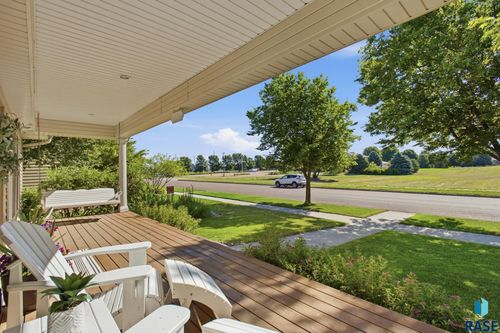 501 N Pasque Flower Trl Trail, Brandon, SD, 57005 | Card Image