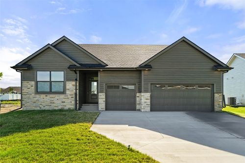 2615 Nw Fairfield Drive, Ankeny, IA, 50023 | Card Image