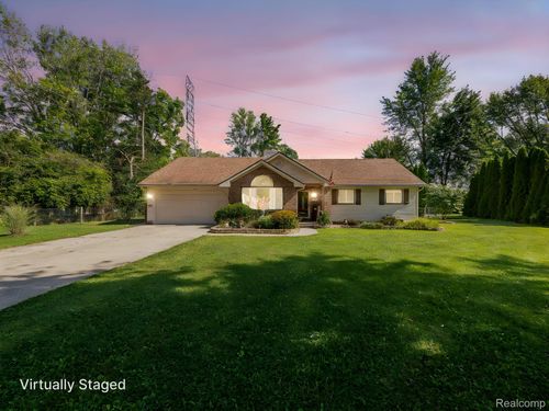 24433 Dugan Dr, New Boston, MI, 48164-9160 | Card Image