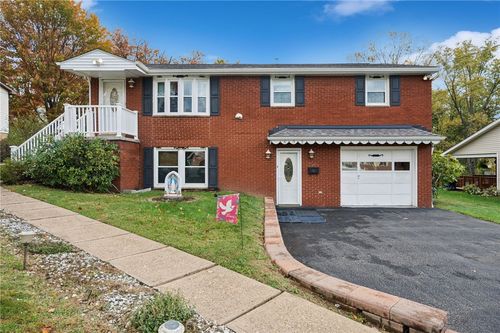 632 Penn Dr, Trafford, PA, 15085-1443 | Card Image