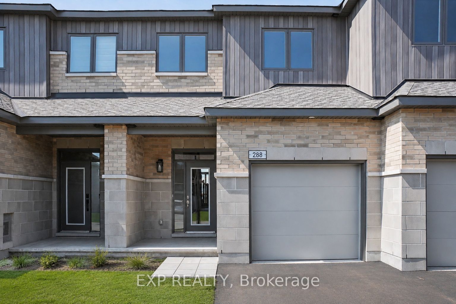 Residential Lease in Russell