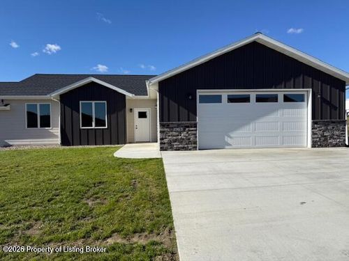 1965 1st Ave E, Dickinson, ND, 58601 | Card Image