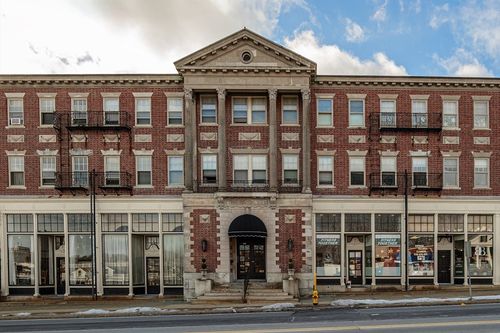 apt-214-354 N Main St, Andover, MA, 01810-2627 | Card Image