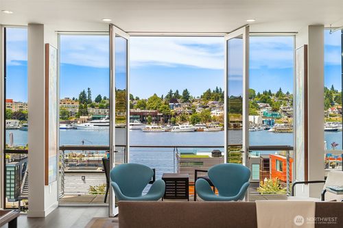 2836 Fairview Ave E, Seattle, WA, 98102-3014 | Card Image