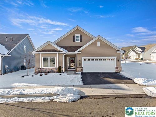 3803 Loyal Ln, EASTON, PA, 18045-9718 | Card Image