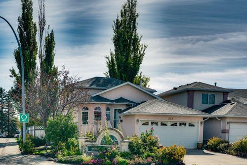 863 Applewood Dr Se, Calgary, AB, T2A7R6 | Card Image