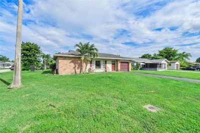 spacious front yard | Image 1