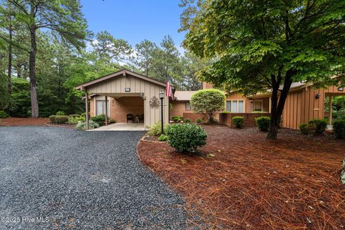 410 Teakwood Ln, Southern Pines, NC, 28387-6124 | Card Image