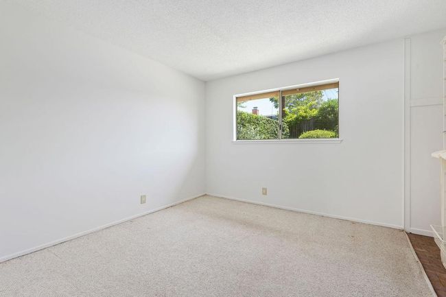 14-web-or-mls-14 - Bedroom 3 | Image 12
