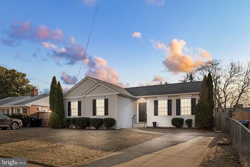 604 Woodford St, FREDERICKSBURG, VA, 22401-4435 | Card Image