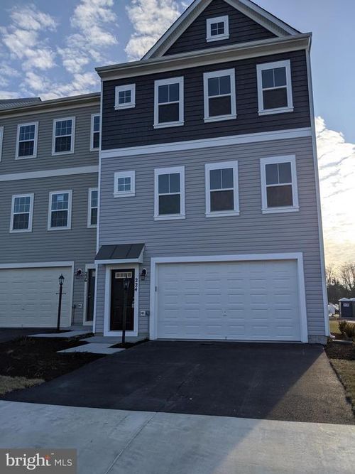 224 Parkland Dr, STEPHENSON, VA, 22656-2078 | Card Image