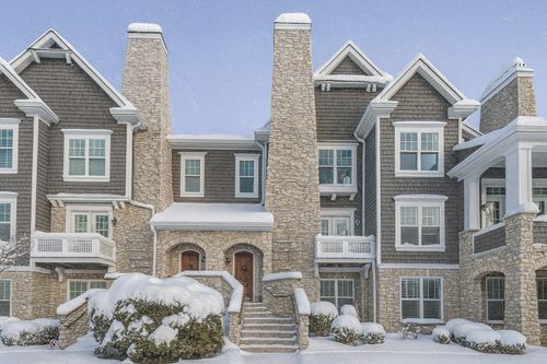 86 W Kennedy Ln, Hinsdale, IL, 60521-4587 | Card Image