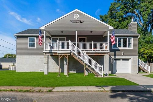 11 Beechwood Ave, Keansburg, NJ, 07734-1758 | Card Image