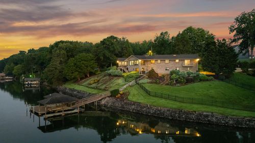 12010 Pine Cove Dr, Soddy Daisy, TN, 37379-5942 | Card Image