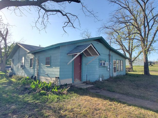 525 Ranck Ave, Home with 3 bedrooms, 2 bathrooms and null parking in Mason TX | Image 9