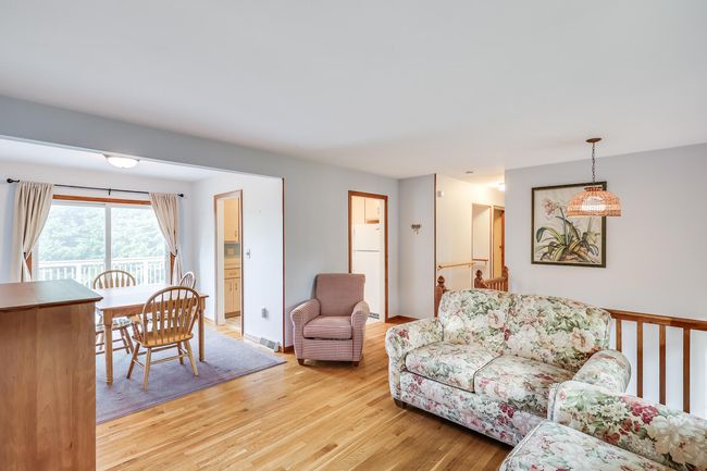 Living Room | Image 11