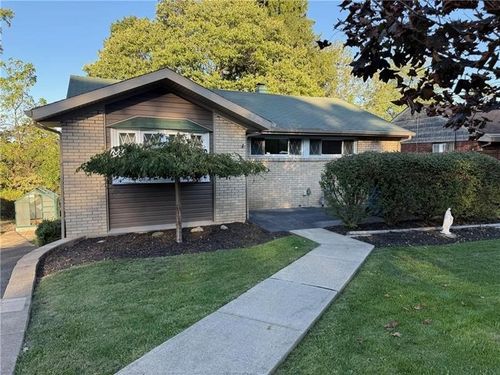 140 Windsor Dr, Penn Hills, PA, 15235-4517 | Card Image