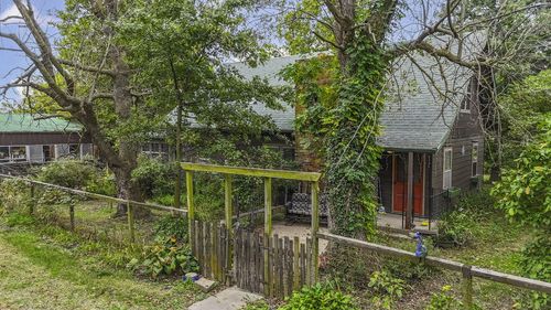 10450 E Highway Cc, CENTRALIA, MO, 65240-3102 | Card Image