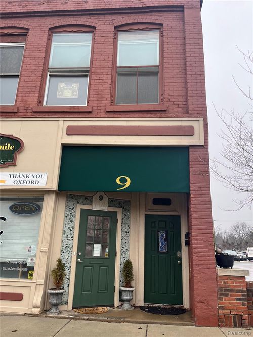 9 N Washington St, Oxford, MI, 48371-4673 | Card Image
