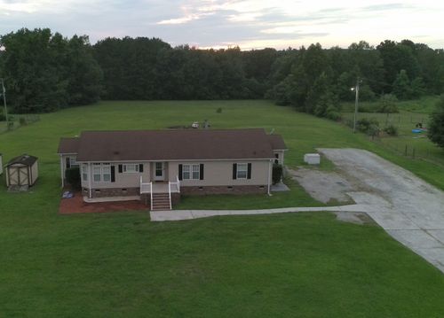 210 Belfast Ave, Holly Hill, SC, 29059-9467 | Card Image