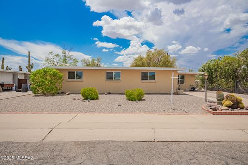 1101 W Navajo St, Tucson, AZ, 85705-3430 | Card Image