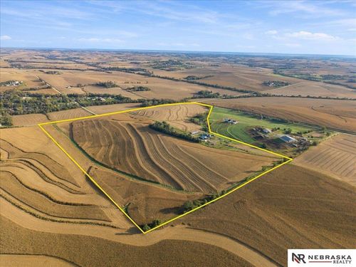 18315 Dutch Hall Rd, Bennington, NE, 68007-5901 | Card Image