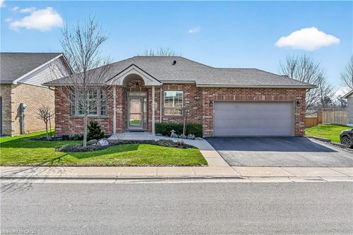 63-16 Northernbreeze St, Mount Hope, ON, L0R1W0 | Card Image