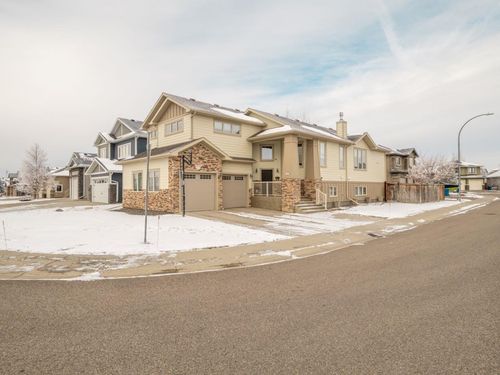 {{alt}} | Card Image