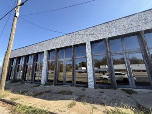 602 S Armstrong Ave, Denison, TX, 75020-4423 | Card Image