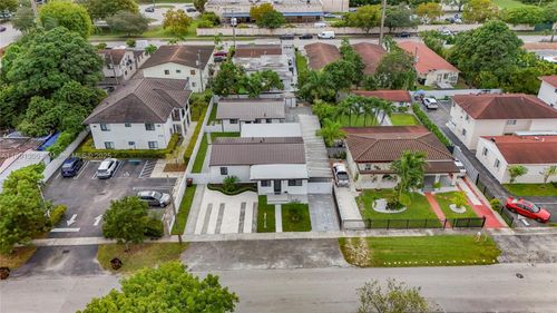 160 E 34th St, Hialeah, FL, 33013-2620 | Card Image