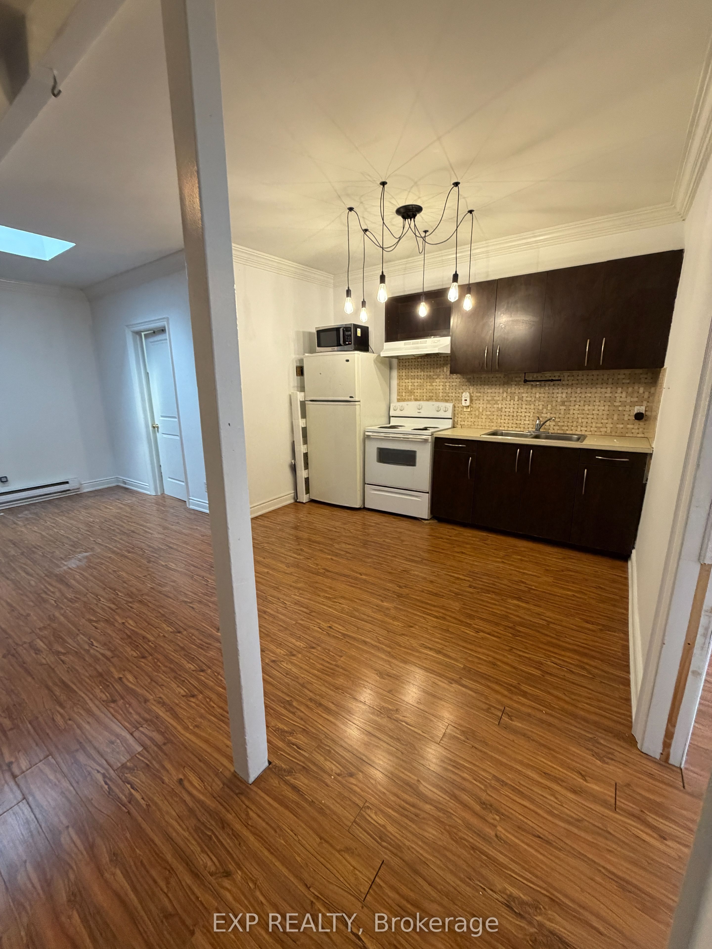 Residential Lease in Toronto W02 3