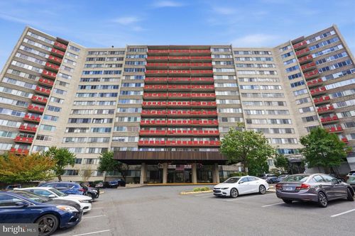 704-5340 Holmes Run Pkwy, ALEXANDRIA, VA, 22304-2819 | Card Image