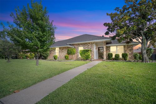 318 Pebblecreek Drive, Garland, TX, 75040 | Card Image