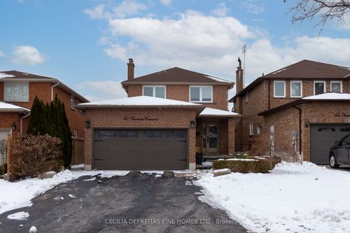 bsmt-40 Venetian Cres, Woodbridge, ON, L4L5E5 | Card Image