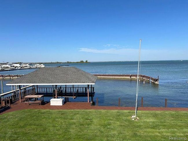 32241 N River Rd, House other with 3 bedrooms, 2 bathrooms and null parking in Harrison Twp MI | Image 38