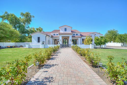 12424 E Victoria St, Chandler, AZ, 85249-3727 | Card Image