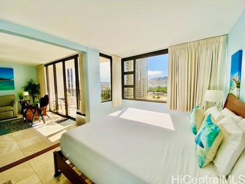 makai-1513-201 Ohua Avenue, Honolulu, HI, 96815 | Card Image