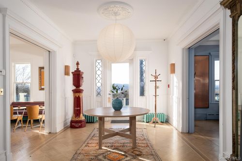 10 Old Route 9, Staatsburg, NY, 12580-5111 | Card Image